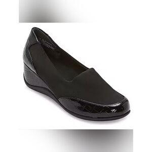 (W-4699) East 5th Womens Elander Slip-On Shoe Sz 7.5